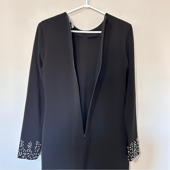 Black dress with fancy sleeves - Picture 5 of 9